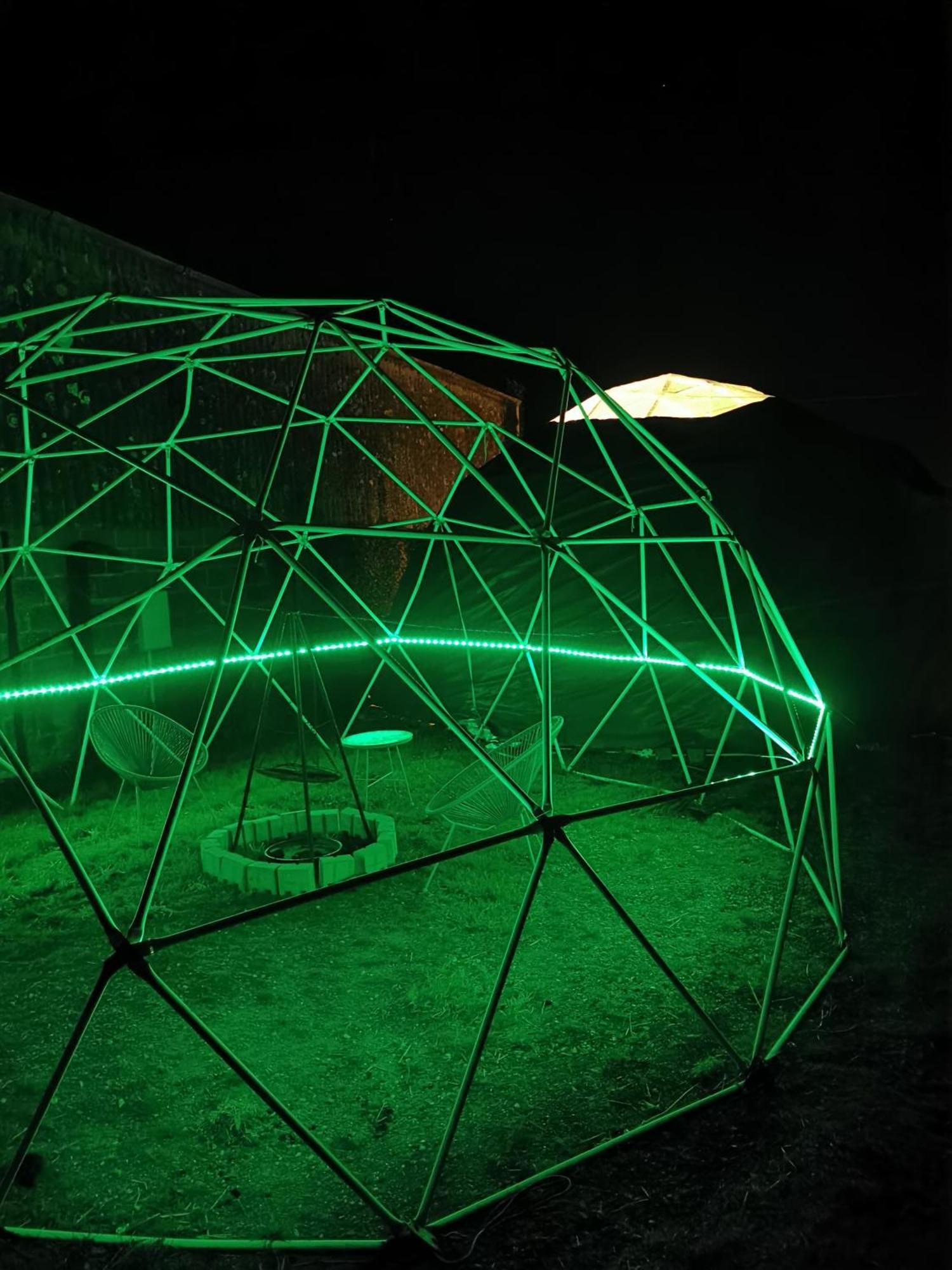 Lincoln Big Green Dome, Hot Tub, Projector, Firepit Washingborough Exterior foto