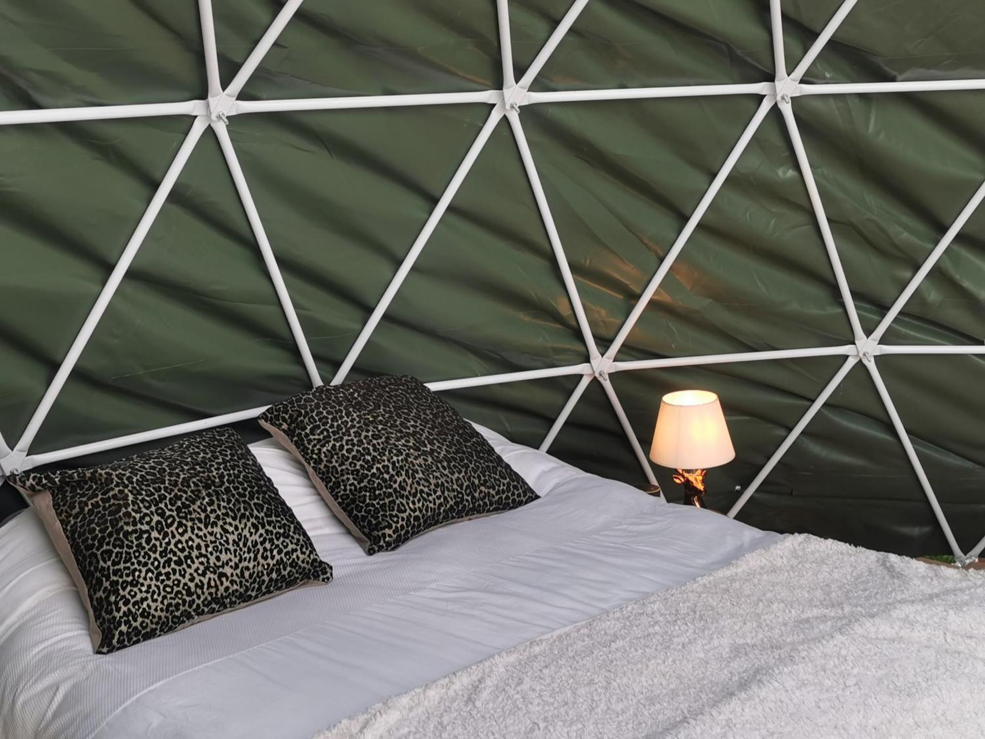 Lincoln Big Green Dome, Hot Tub, Projector, Firepit Washingborough Exterior foto